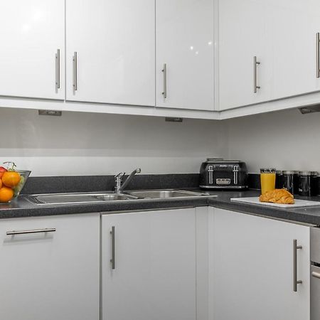 Modern 1 Bed In Central Mk, Free Parking, Smart Tv, Manhattan House By Valore Property Services Milton Keynes Zewnętrze zdjęcie