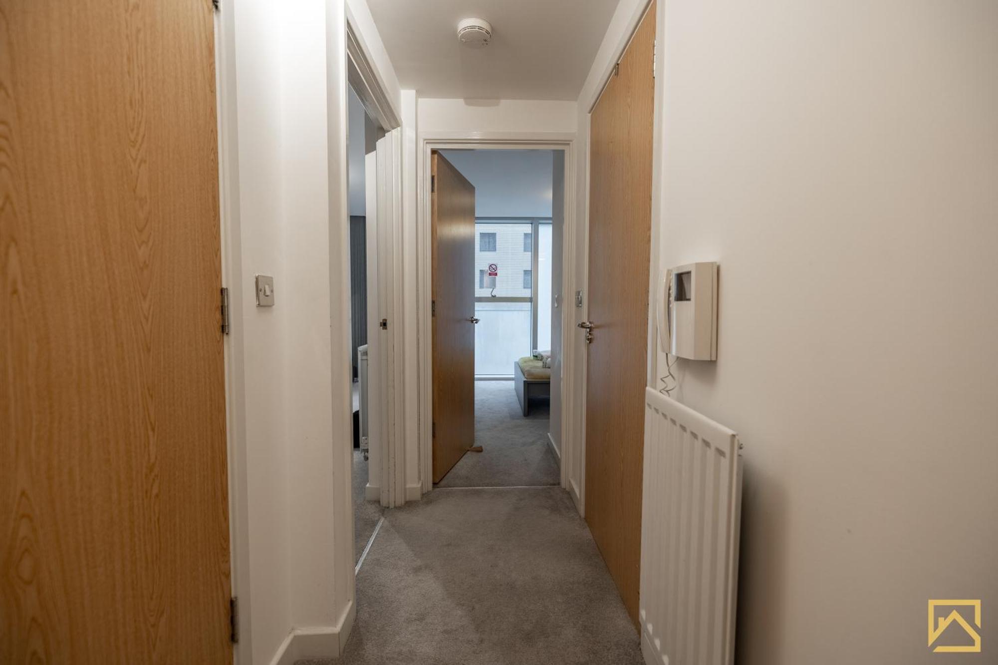 Modern 1 Bed In Central Mk, Free Parking, Smart Tv, Manhattan House By Valore Property Services Milton Keynes Zewnętrze zdjęcie